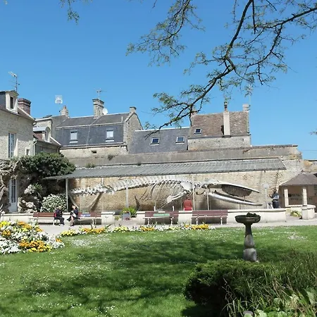 50 M2 De Charme Au Coeur Des Plaisirs De La Cote Luc-sur-Mer